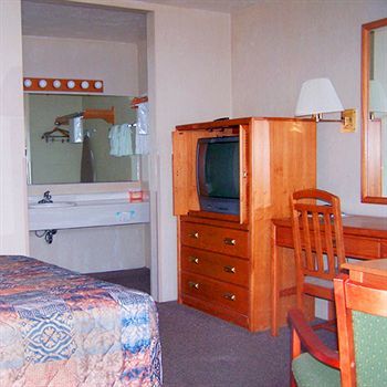 Main Motel - An Independent Magnuson Hotel إلي المظهر الخارجي الصورة